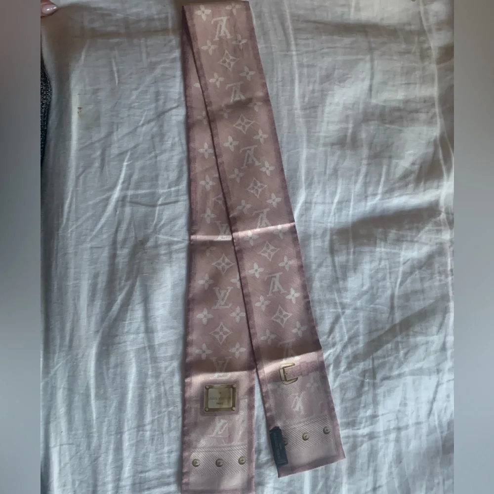 Louis Vuitton Silk Scarf - Picture 2 of 7
